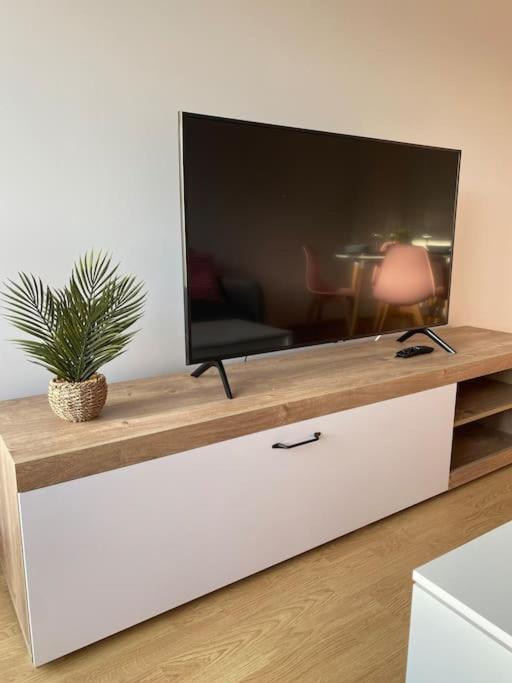 Apartamento A Pie De Playa La Pepa Burela Exteriör bild