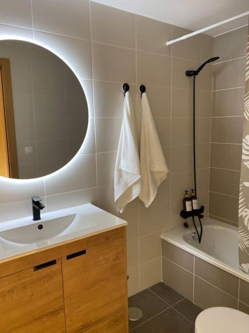 Apartamento A Pie De Playa La Pepa Burela Exteriör bild