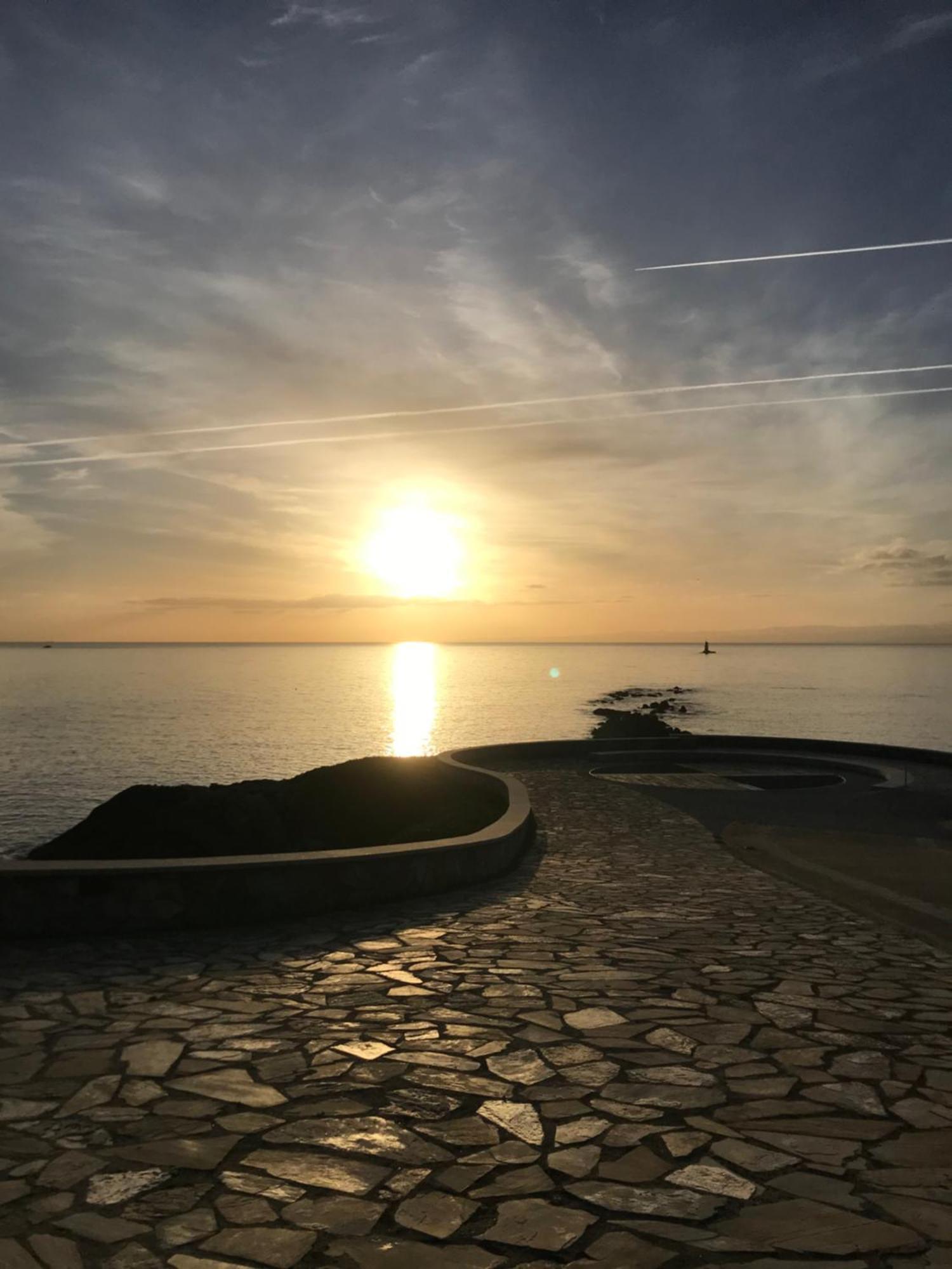 Apartamento A Pie De Playa La Pepa Burela Exteriör bild